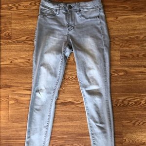 Light gray skinny jeans